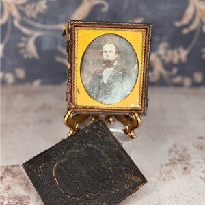 Antique Ambrotype Daguerreotype Photograph Portrait of Man Civil War Era Case